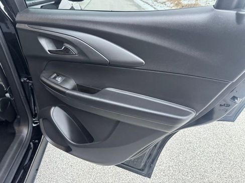 Used 2024 Chevrolet TrailBlazer LT image 30