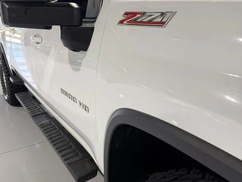 Used 2021 Chevrolet Silverado 2500 LT w/ Z71 Off-Road Package AWD/4WD image 12