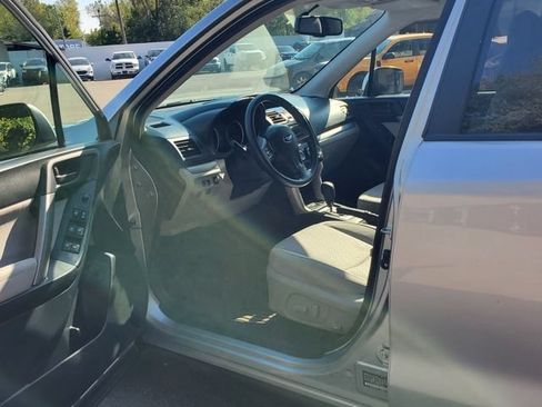 Used 2015 Subaru Forester 2.5i Premium w/ All-Weather Package AWD/4WD image 11