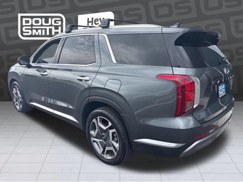 Used 2024 Hyundai Palisade Limited AWD/4WD image 3