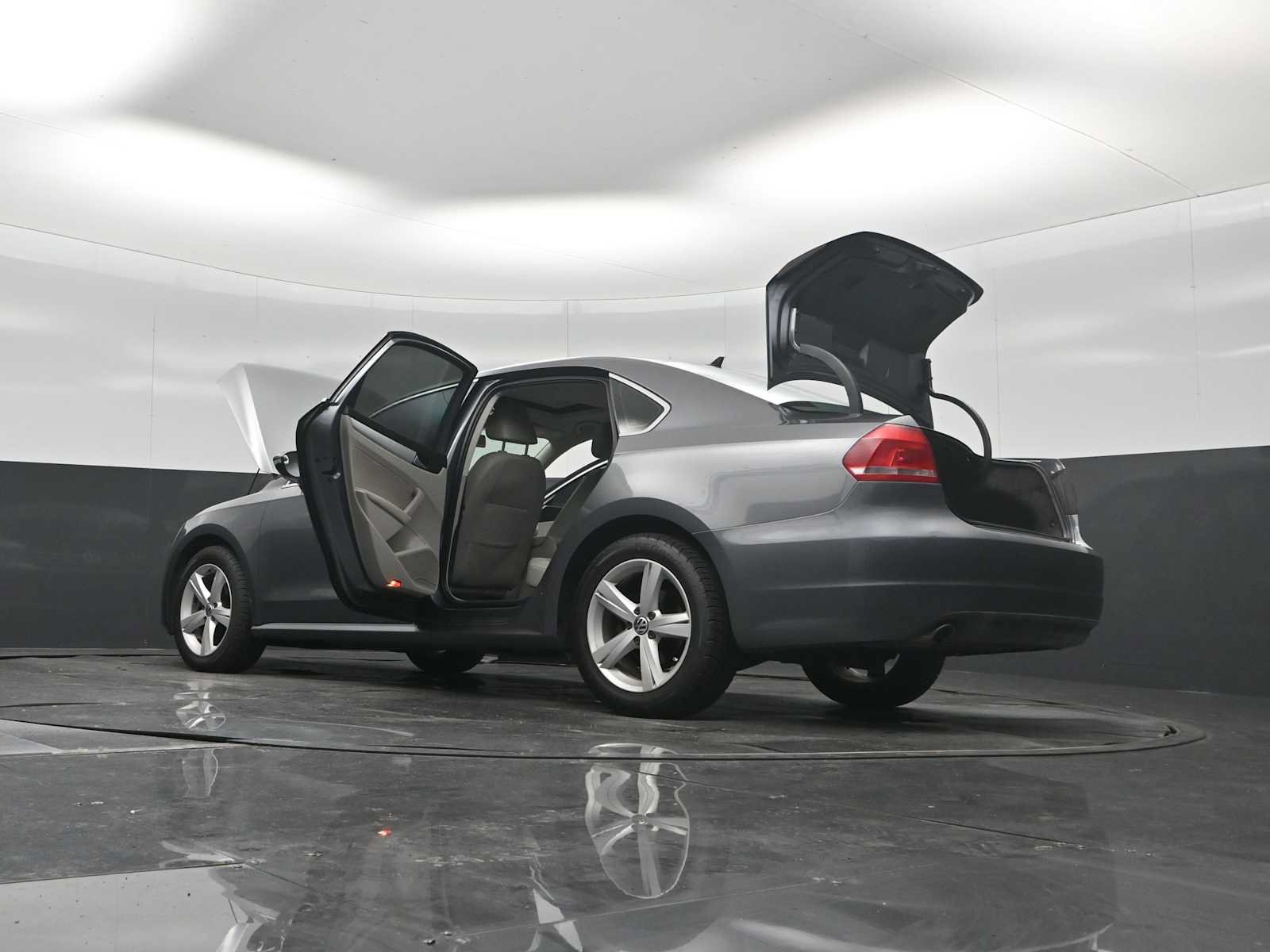 Used 2012 Volkswagen Passat TDI SE FWD image 38
