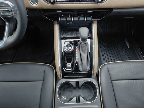 New 2026 GMC Canyon Denali image 23