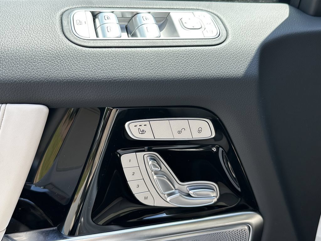 New 2027 Mercedes-Benz G 580 e image 12