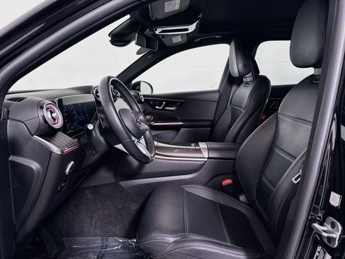 Used 2023 Mercedes-Benz GLC 300 w/ Exclusive Trim Package image 28