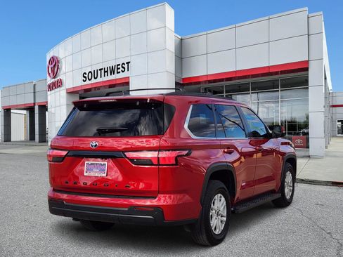 Used 2024 Toyota Sequoia SR5 image 5