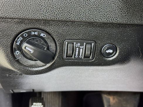 Used 2022 Dodge Charger SXT RWD image 10