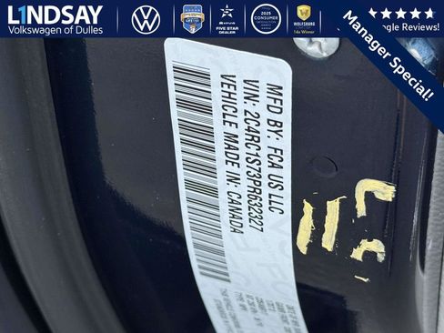 Used 2023 Chrysler Pacifica Limited image 25