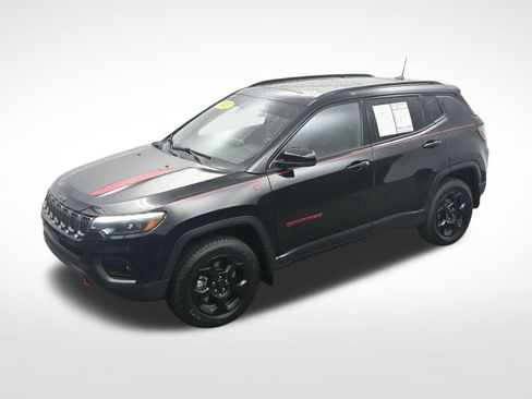Used 2023 Jeep Compass Trailhawk w/ Trailhawk Elite Group AWD/4WD image 23