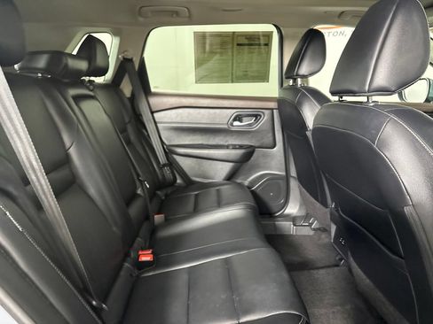 Used 2023 Nissan Rogue SL FWD image 30