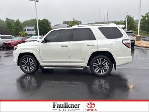 Used 2023 Toyota 4Runner Limited AWD/4WD image 17