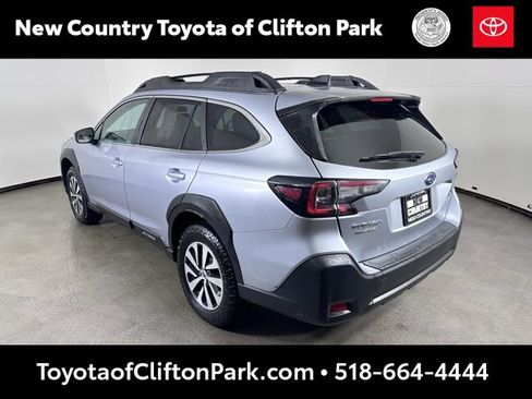 Used 2024 Subaru Outback Premium image 5