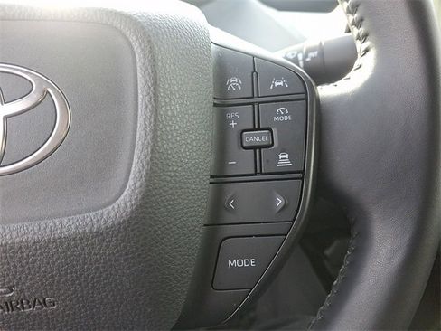 Certified 2025 Toyota Prius LE image 21