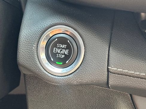 Used 2023 Buick Envision Avenir FWD image 21
