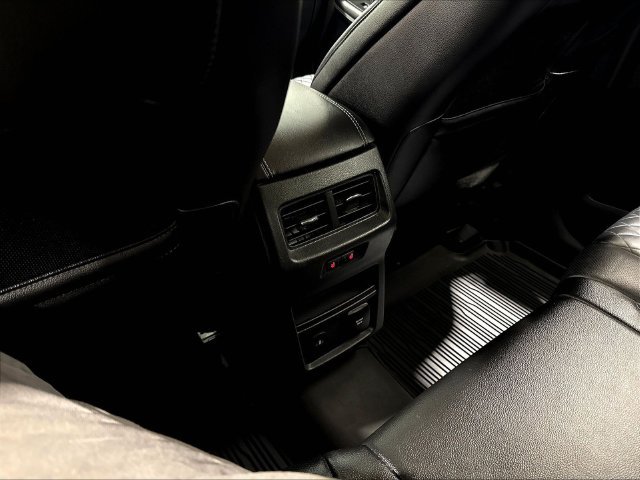 Used 2023 Ford Edge Titanium w/ Equipment Group 301A AWD/4WD image 14