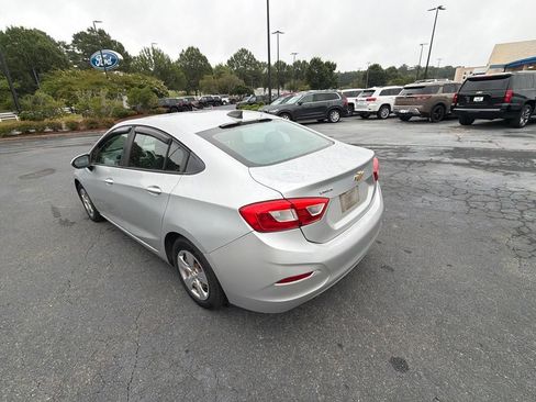 Used 2017 Chevrolet Cruze LS FWD image 11