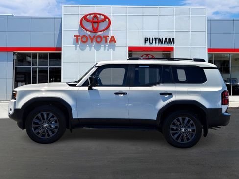 Used 2026 Toyota Land Cruiser w/ Premium Package AWD/4WD image 7
