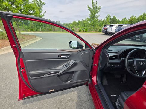 Used 2021 Toyota Avalon XLE FWD image 20