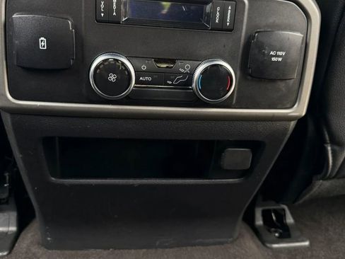 Used 2020 Ford Expedition XLT w/ Equipment Group 202A RWD image 26