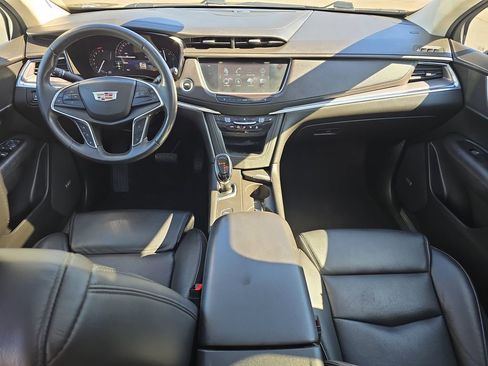 Used 2017 Cadillac XT5 Luxury w/ Driver Awareness Package AWD/4WD image 30