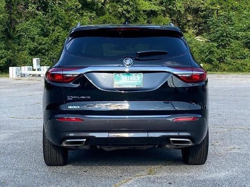 Used 2021 Buick Enclave Essence w/ LPO, Touring Package image 4