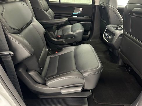 Used 2025 Ford Expedition Max Platinum AWD/4WD image 53