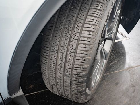 Used 2022 Land Rover Discovery Sport SE image 38