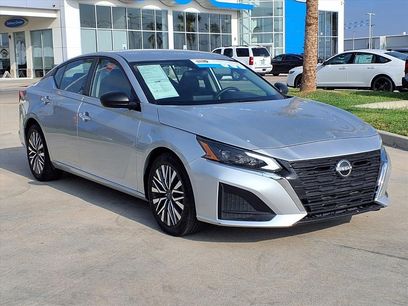 Used 2024 Nissan Altima 2.5 SV