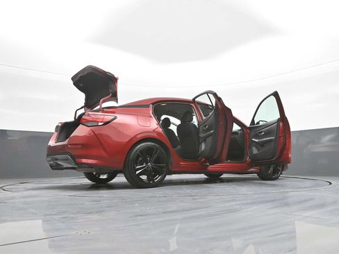 Used 2021 Nissan Sentra SR FWD image 47