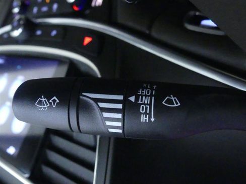 Used 2017 Buick LaCrosse Preferred image 18