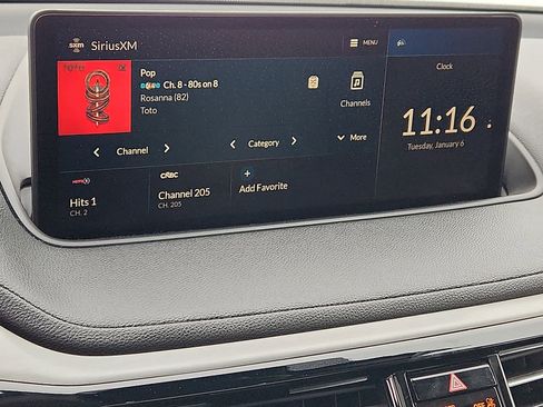 Used 2023 Acura MDX image 18