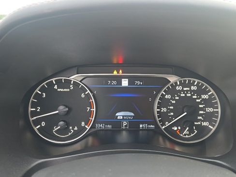 Used 2023 Nissan Altima 2.5 SL FWD image 12