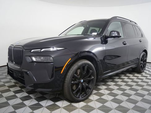 Certified 2025 BMW X7 xDrive40i w/ M Sport Package AWD/4WD image 7