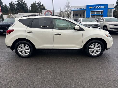 Used 2011 Nissan Murano SV image 2