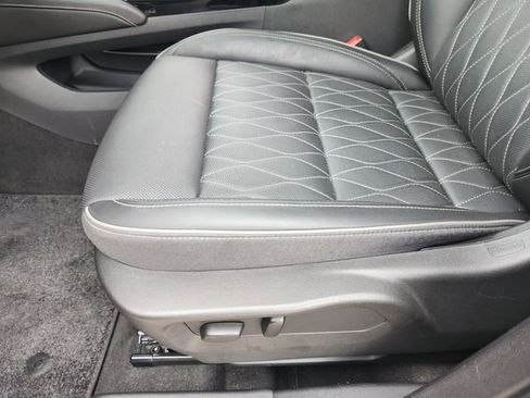 Used 2023 Buick Envision Avenir FWD image 26