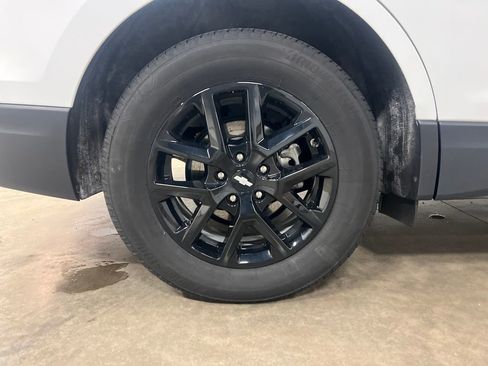 Certified 2024 Chevrolet Equinox LT AWD/4WD image 10