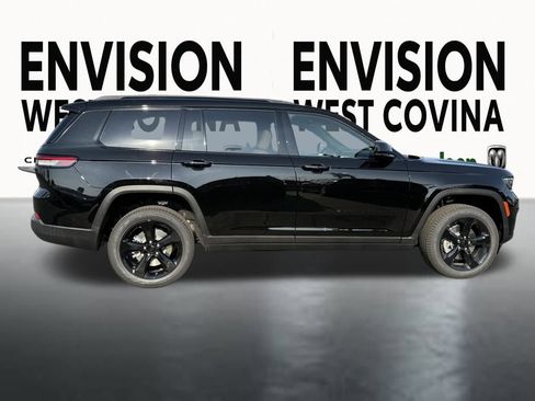New 2025 Jeep Grand Cherokee L Limited w/ Black Appearance Package image 9