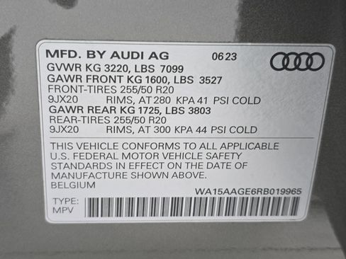 Used 2024 Audi Q8 e-tron Premium Plus w/ Premium Plus Package image 36