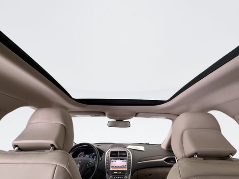Used 2019 Lincoln MKZ Reserve w/ Luxury Package AWD/4WD image 18