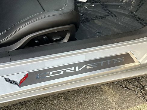 Used 2019 Chevrolet Corvette Stingray Convertible w/ 2LT Preferred Equipment Group image 15