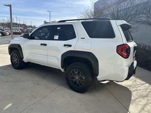 New 2026 Toyota 4Runner SR5 image 7