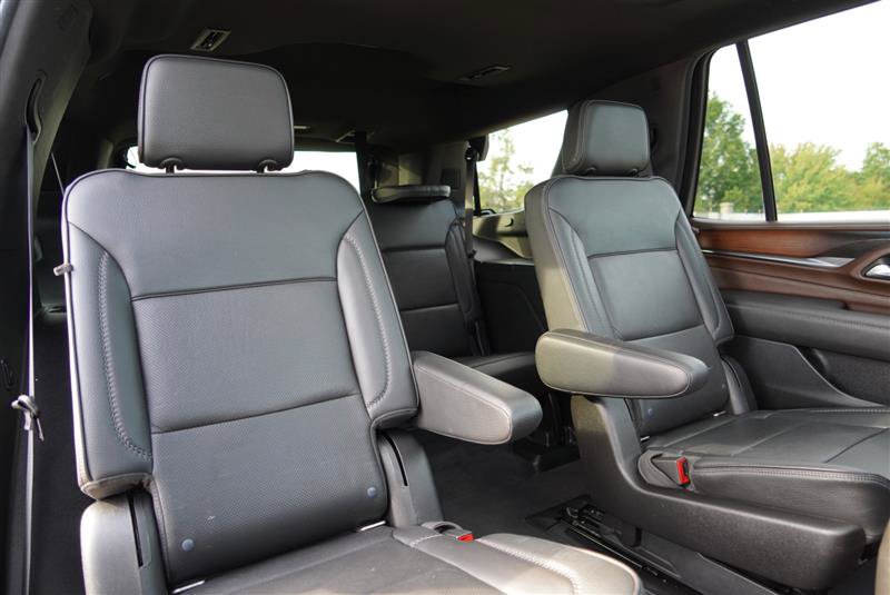 Used 2021 GMC Yukon Denali w/ Denali Premium Package AWD/4WD image 96