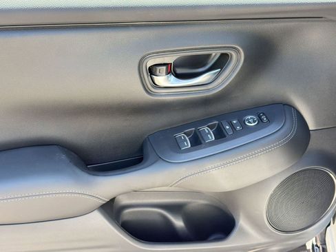 New 2026 Honda HR-V EX-L image 13