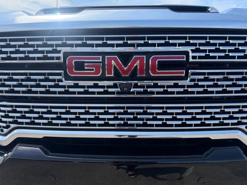 Used 2020 GMC Sierra 2500 Denali w/ Denali Ultimate Package AWD/4WD image 7