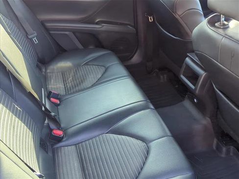 Used 2021 Toyota Camry SE FWD image 22