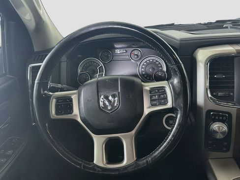 Used 2018 RAM 1500 Laramie w/ Convenience Group AWD/4WD image 17