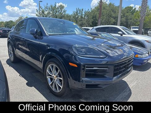 Used 2024 Porsche Cayenne Coupe AWD/4WD image 1