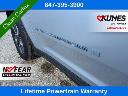 Used 2024 Jeep Grand Cherokee Limited 4xe image 9