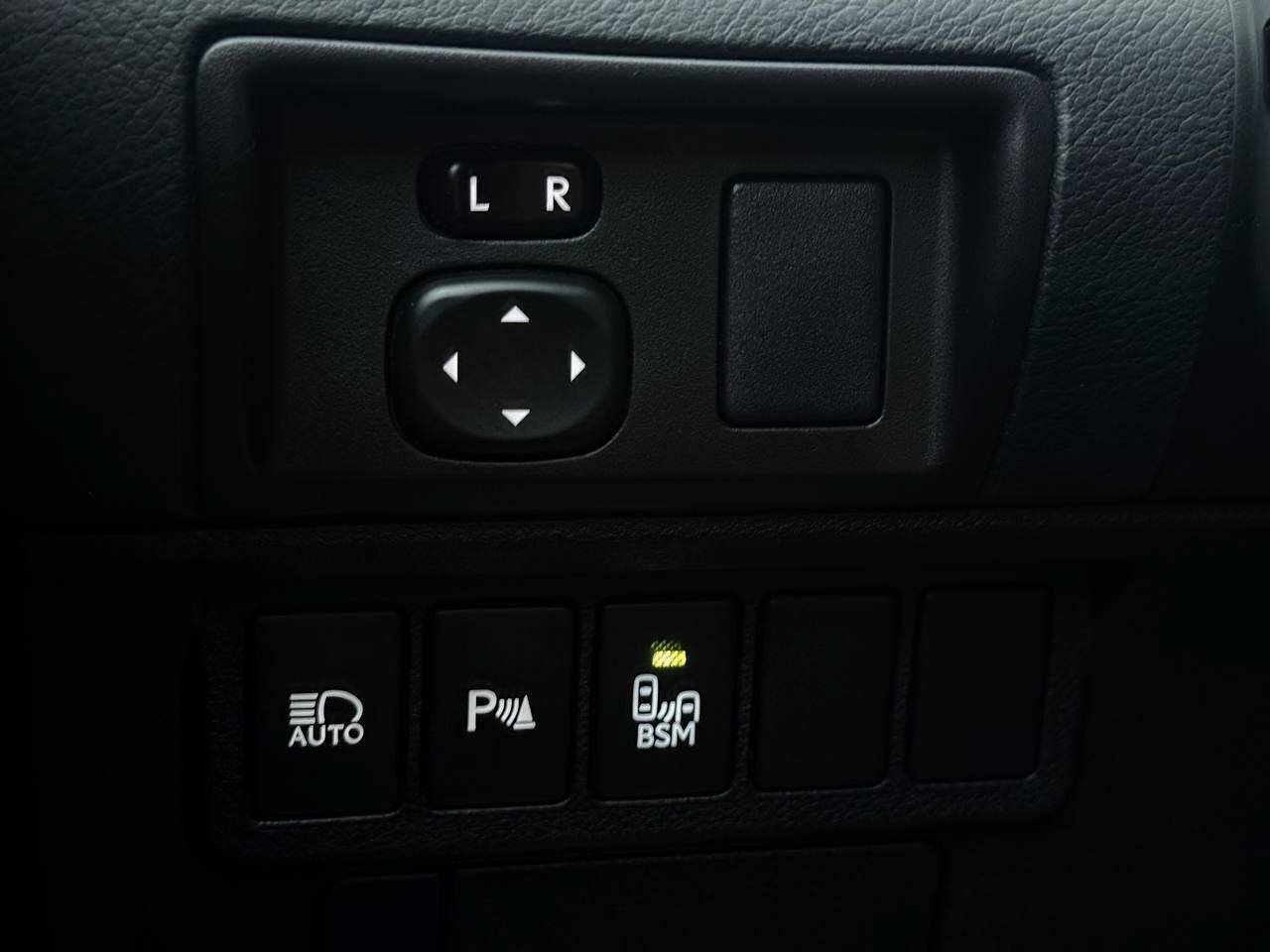 Used 2017 Lexus ES 350 w/ Navigation System Package FWD image 17