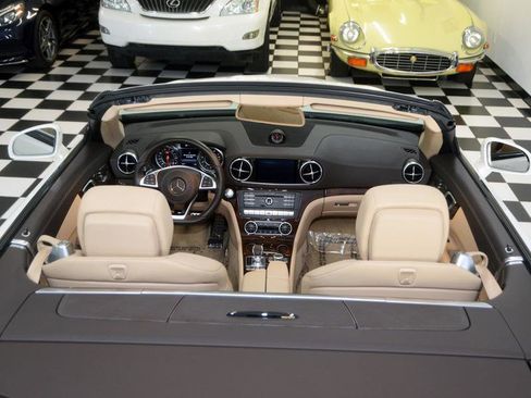 Used 2017 Mercedes-Benz SL 450 w/ Premium I Package image 28