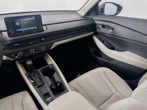 Certified 2025 Honda Accord SE image 23